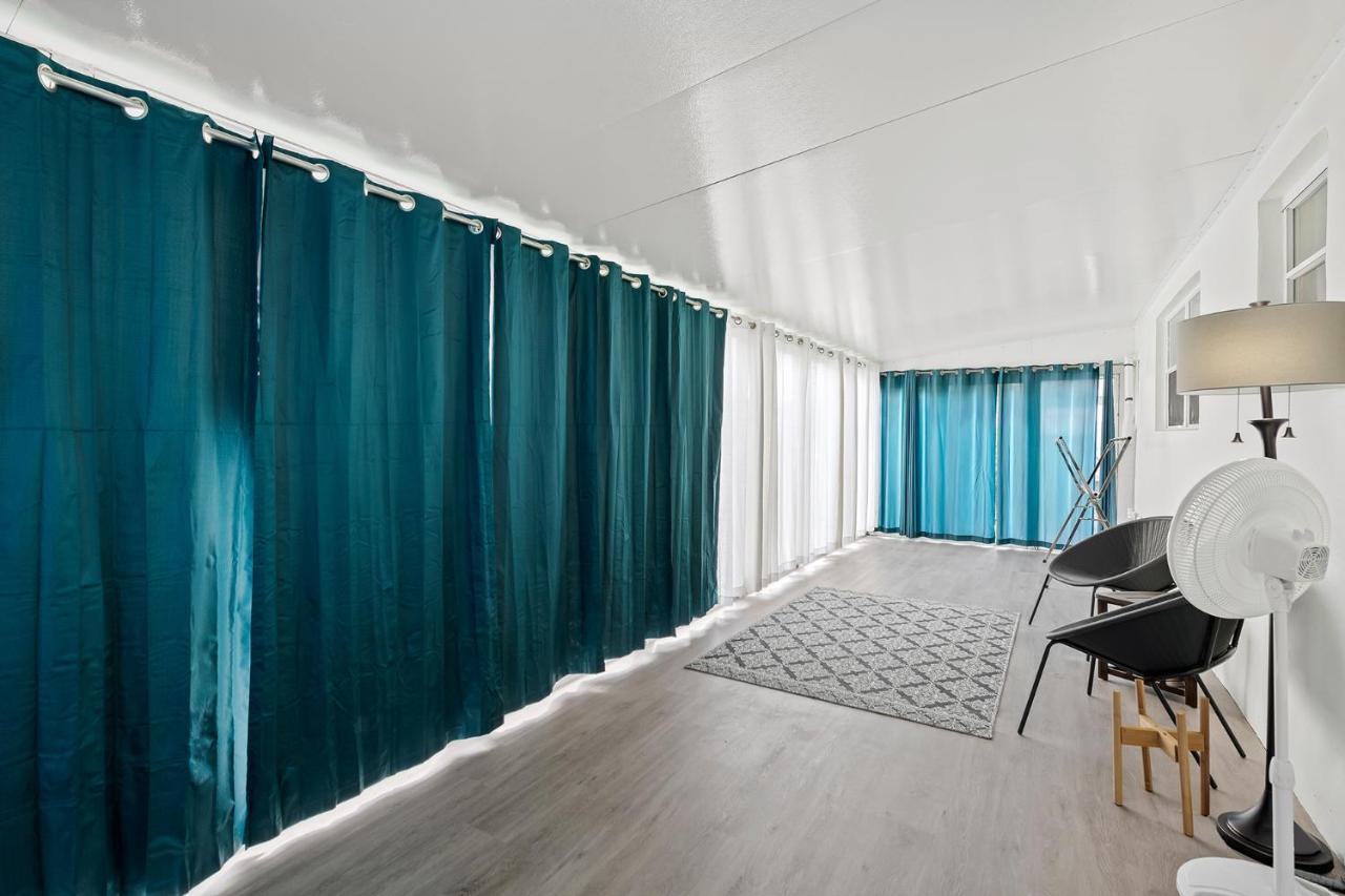 Comfy Bnb W/ King Bed + Work/Travel + Beach 8 Min ハランデール・ビーチ エクステリア 写真
